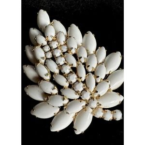 Vintage Napier 1950's MCM White Milk Glass Tear Drop Prong Set 3” Brooch